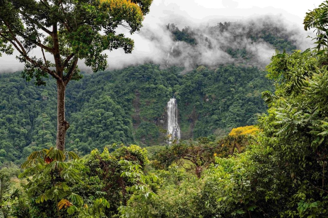 vajra jahra retreat center costa rica diamante waterfall view